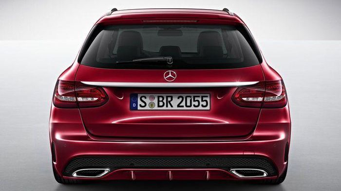 Οι εκδόσεις βενζίνης εξοπλίζονται με απολήξεις εξάτμισης από ανοξείδωτο ατσάλι, ενώ αυτές που φέρουν μοτέρ πετρελαίου, διαθέτουν εξάτμιση με όψη χρωμί